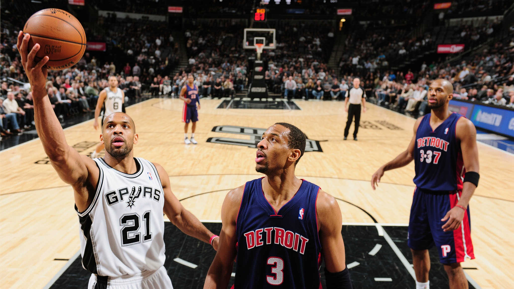 05年总决赛抢七回顾:巅峰对决,无与伦比的精彩瞬间 2005年NBA季后赛,两支全联盟顶级防守队伍相遇